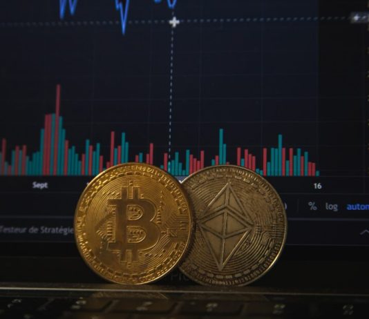 Bitcoin Weekend Run Breaches $20,000 Mark And Controls The Altcoins