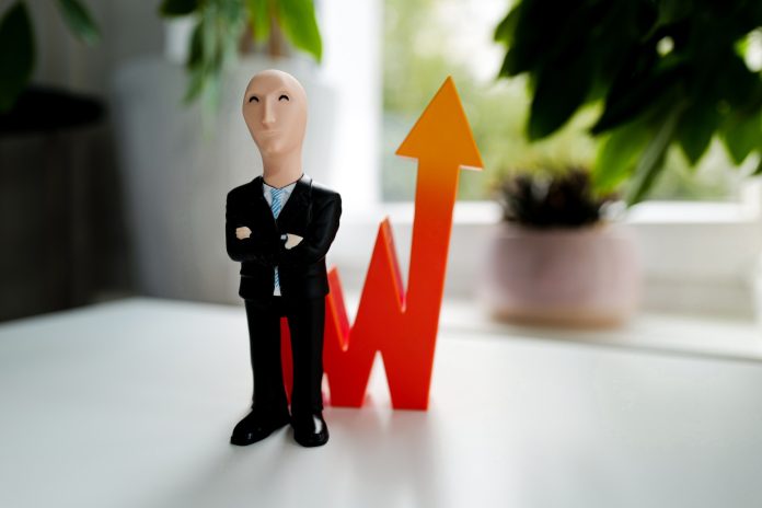 Coinbase CEO Deals With Claims Of Expert Trading In $1.7 Million Stock Sale