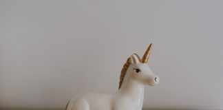 Uniswap Deals With Reaction Over Organization Source License Troubled v4 Code