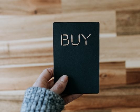 Good Bitcoin Information: Provide Retains Falling To Lowest Since 2018 As Whales Maintain Shopping for