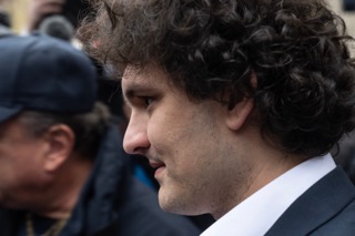 No Love For FTX: Ex-Girlfriend Delivers Scathing Testimony Towards Sam Bankman-Fried