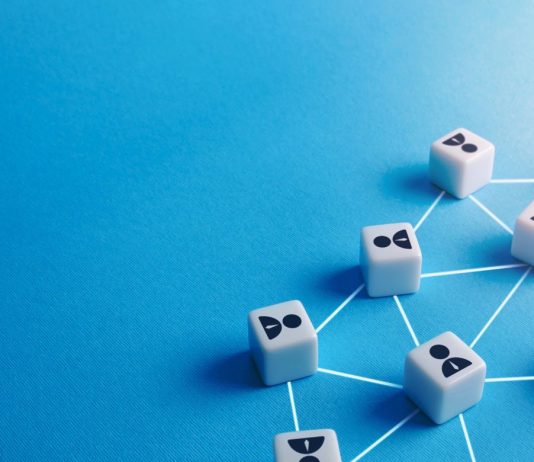 Uniswap Is Decentralizing: Why Are DeFi Customers Apprehensive About This Function?