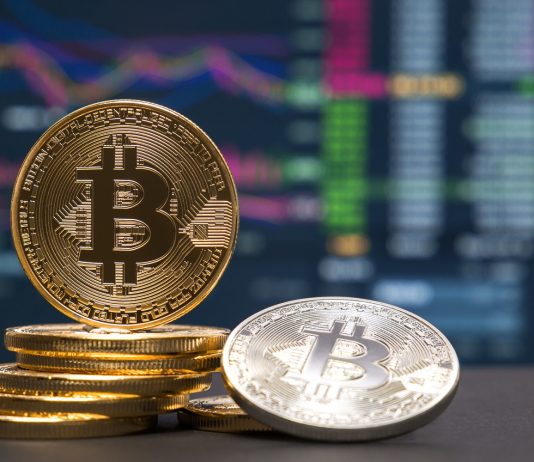 Bitcoin Critic Kicks Towards Spot ETF Hype, Predicts Low Institutional Funding