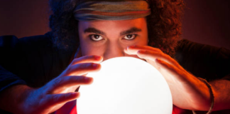 Analyst’s Crystal Ball: Bitcoin Value Targets $600,000 After ETF Approval Analyst’s Crystal Ball: Bitcoin Value Targets $600,000 After ETF Approval
