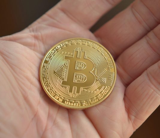 Bitcoin ETF Issuers Push Holdings To 4.27% Of BTC Provide Amid Crash To $61,000