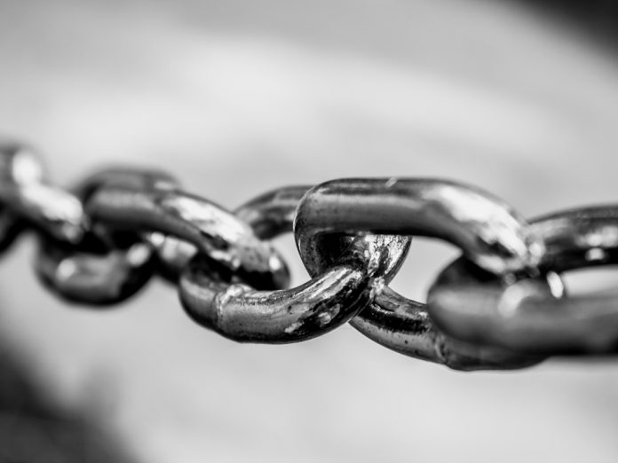 Chainlink Chain Response: Analyst Units Sights On $33 Goal