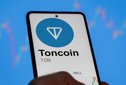 Toncoin Rally Thwarted As TON Slips To $6, Can Bulls Stop A Bearish Breakdown?