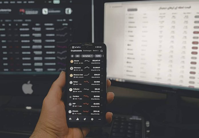 Crypto Whales Shift Focus from Solana and XRP to Rising New Cryptocurrency Crypto Whales Shift Focus from Solana and XRP to Rising New Cryptocurrency