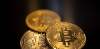 Bitcoin Buyers Quiver As Accumulation Pattern Nears Zero