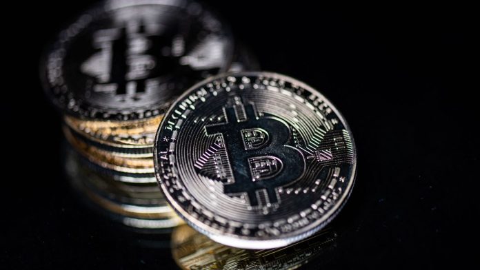 Bitcoin Worth Fall Will increase Shopping for Momentum, Pushes Change BTC Balances To six-Yr Lows