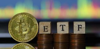 US Spot Bitcoin ETFs Open This fall 2024 With $300 Million Weekly Outflows – Particulars