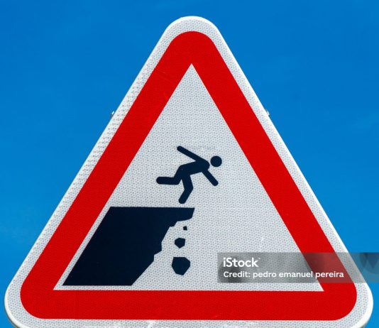 AAVE Faces Main Worth Drop As TD Sequential Alerts Promote – Particulars