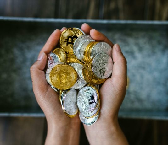 Coinbase Sees Rising Altcoin Curiosity As Merchants Put together For Huge Strikes
