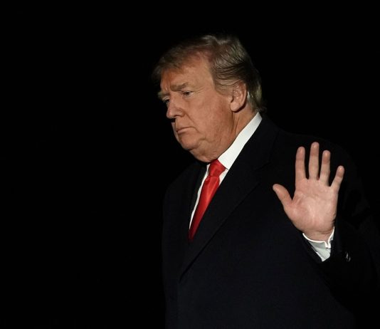 Crypto Merchants Wrecked As Trump’s Tariffs Spark $2 Billion Liquidation