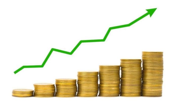 Retail Buyers Enhance Bitcoin Accumulation By 72% Amid Intense Whale Promoting – Particulars