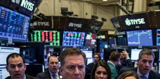 Bitcoin Dips Beneath $75Okay As Markets Tremble: What’s Going On?