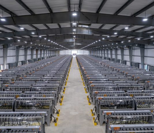 Bitcoin Mining Large Abandons Full-Maintain Technique, Unloads $40M In Crypto