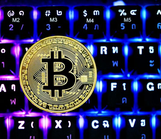 Bitcoin Falls Beneath $115,000 As Binance Shopping for Energy Ratio Collapses