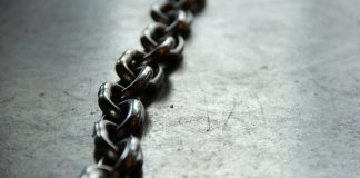 Regardless of XRP’s 10x Lead, LINK Is The Actual Banking Coin, Analyst Says Regardless of XRP’s 10x Lead, LINK Is The Actual Banking Coin, Analyst Says