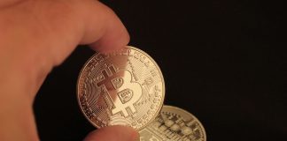 Kiyosaki Stands His Floor—No Promoting, Extra Bitcoin Buys Forward