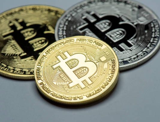 Bitcoin Hovering In A Descending Vary, However Alts Are Quietly Gaining Momentum