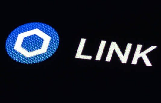 Chainlink On Standby: A Massive Transfer Is Loading, However Bitcoin Decides