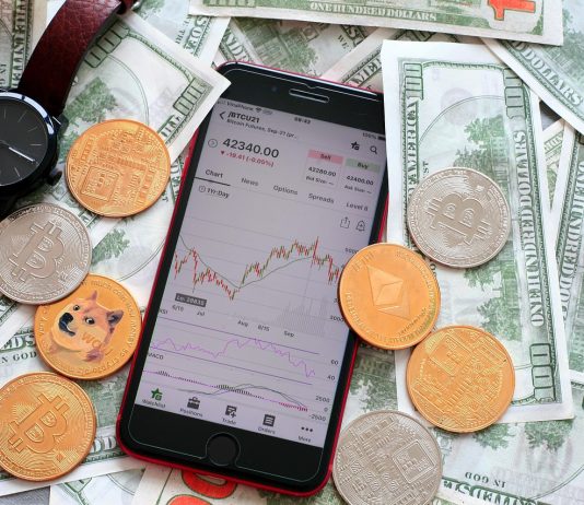 Altcoins Are Not Lifeless? Analyst Says That ‘The Spring Is Loading’