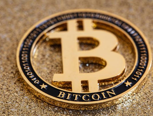 Bitcoin Caught Between Two Liquidity Traps — Which Aspect Breaks First?