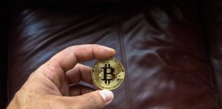 Bitcoin Hovering Close to $71,000 Whereas A Larger Transfer Brews Beneath