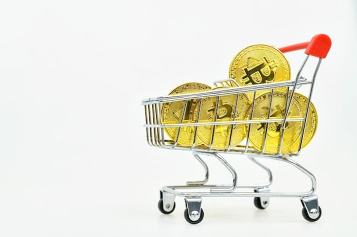 Bitcoin Retail Exercise Hits 9-12 months Low — Right here’s Why