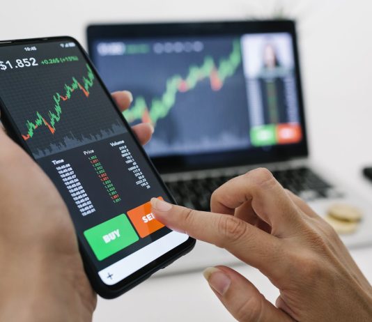 Who Is Actually Promoting Bitcoin? Analyst Uncovers The On-chain Dynamics 