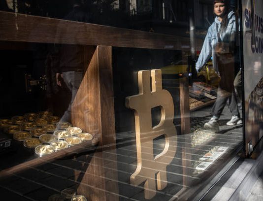 A Bitcoin Cautionary Story: How This Well-liked Dealer Went From $100 Million To Much less Than $1,000