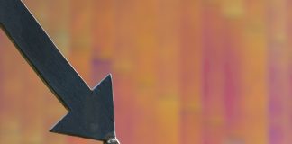 Bittensor (TAO) Crashes 20% Following Covenant AI’s Exit, ‘Decentralization Theater’ Claims