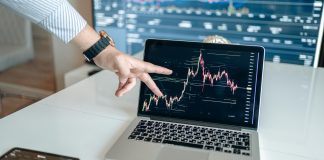 If You’re Holding XRP, This Pundit Says You Ought to See This