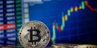 Bitcoin Bearish Flag Goes Up As Professional Analyst Predicts A Large Crash To $44,000 Bitcoin Bearish Flag Goes Up As Professional Analyst Predicts A Large Crash To $44,000